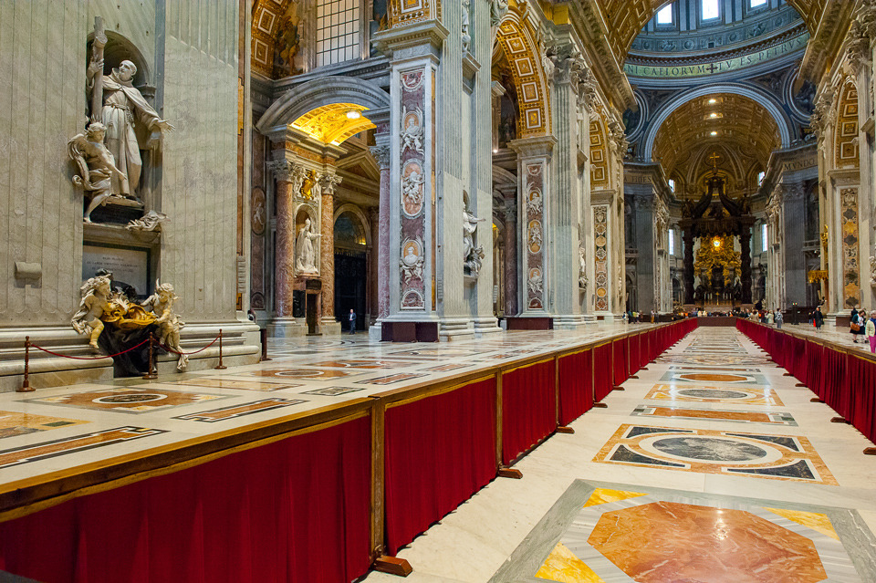 Altar St Peter's basilica in Vatican