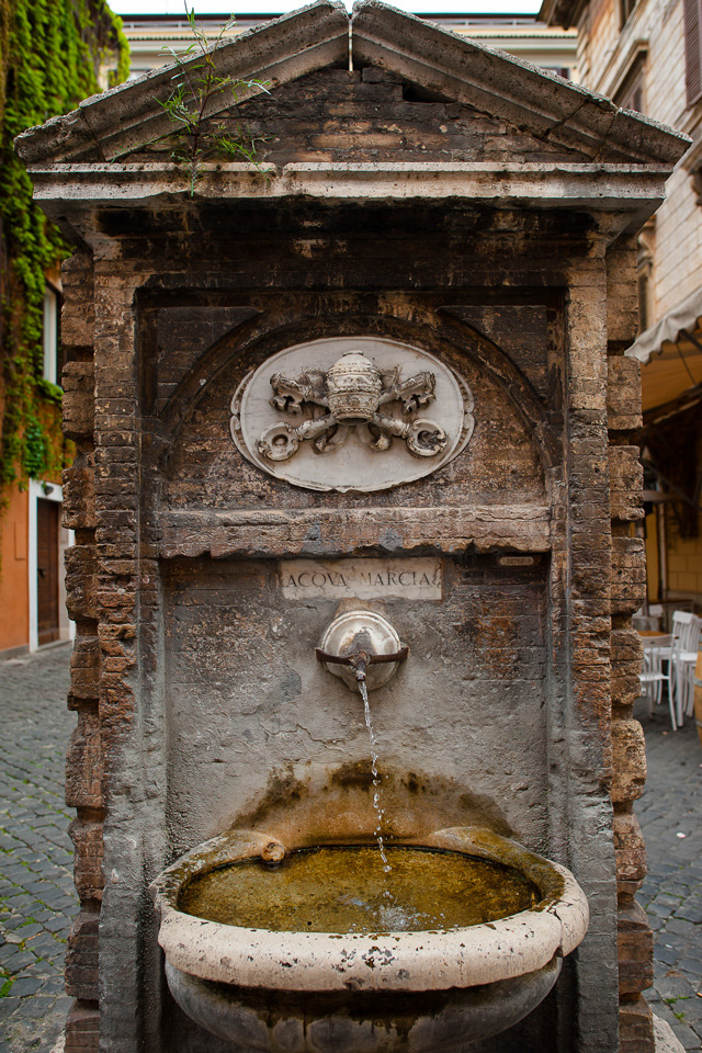 Signs of Vatican in Rome