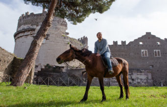 Where to ride horse in Rome