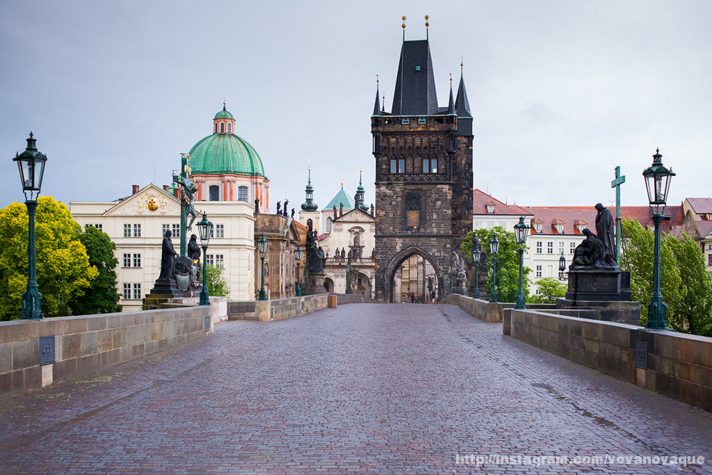 Charles Bridge in Prague: history, statues, towers, make a wish, hotels