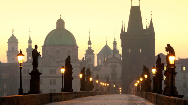 how to get to charles bridge in Prague