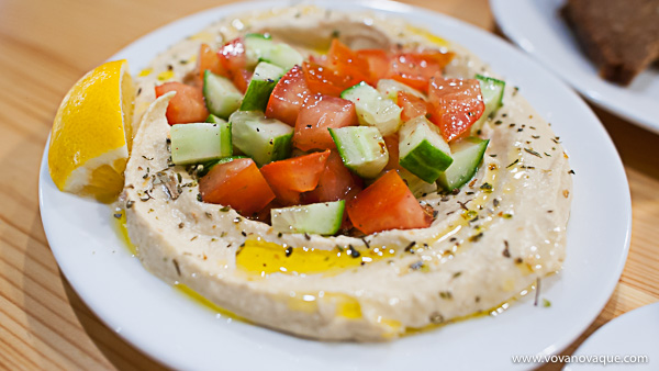 Gniazdo Hummus