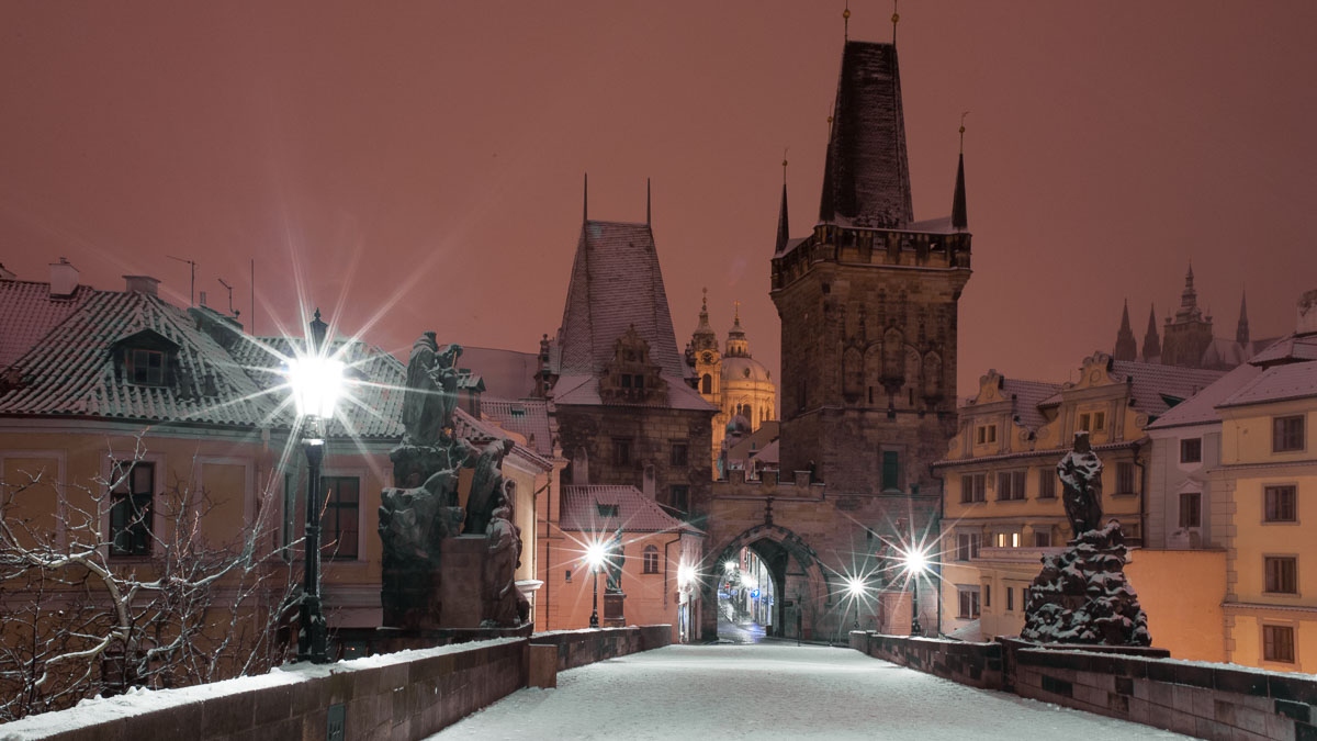 Old town square prague webcam online