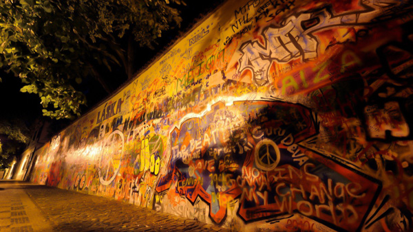 Lennon Wall Kampa island