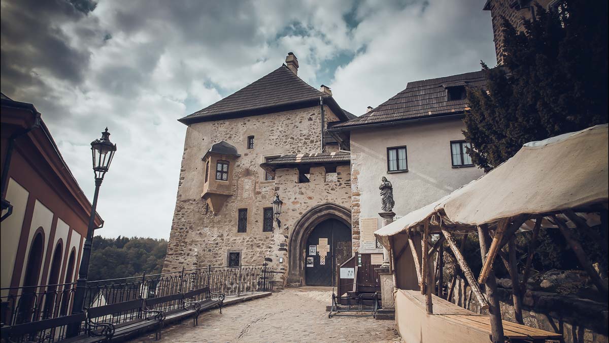 Legends of Loket Castle in Czechia