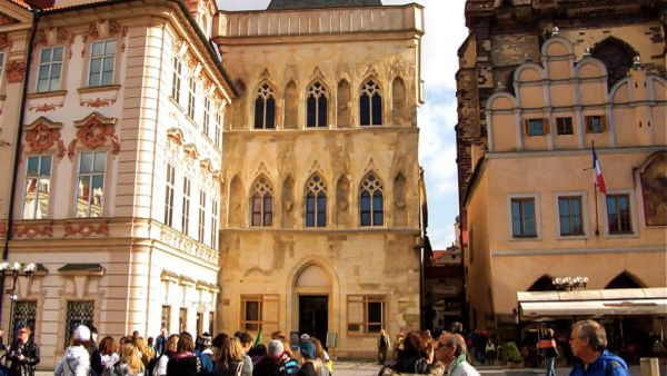 Prague City Gallery Od town Square