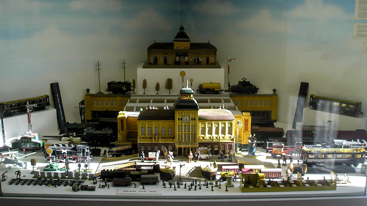  rainy prague - musée des jouets 