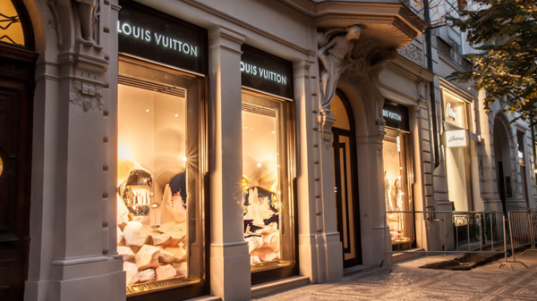 Luxury shopping in Prague Parizska street