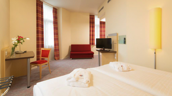 hotels near Prague train station Exe City Park 