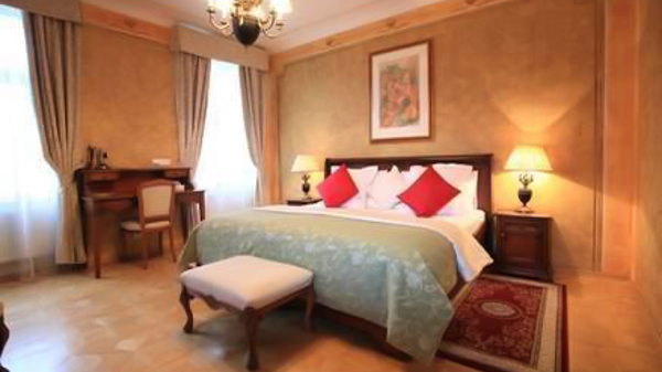 hotels near the Charles Bridge U Jezulatka