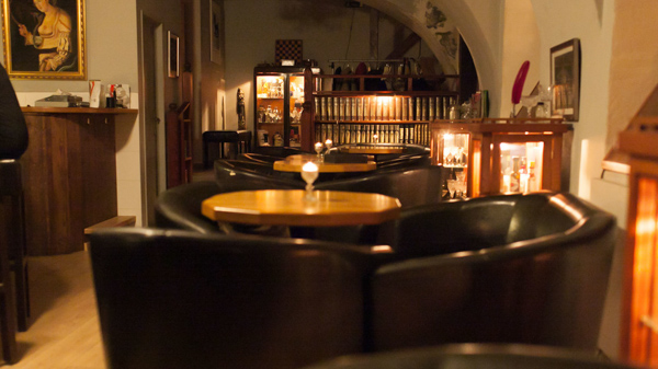 best speakeasy bars in Prague Parlour